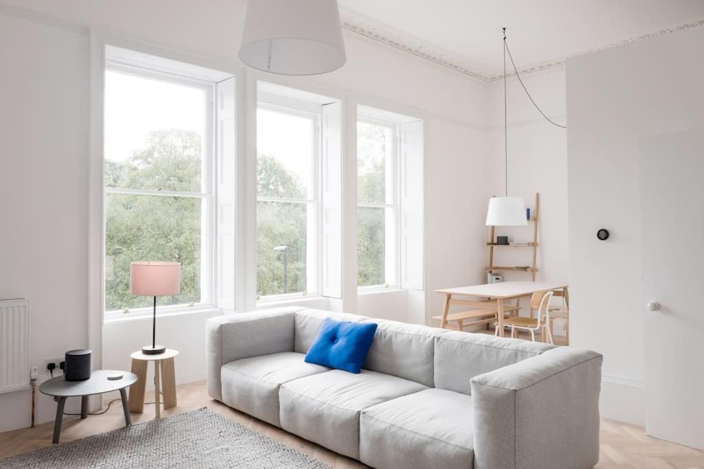 Spacious Georgian Pad - Free Parking - Walk To Bath Leilighet Eksteriør bilde